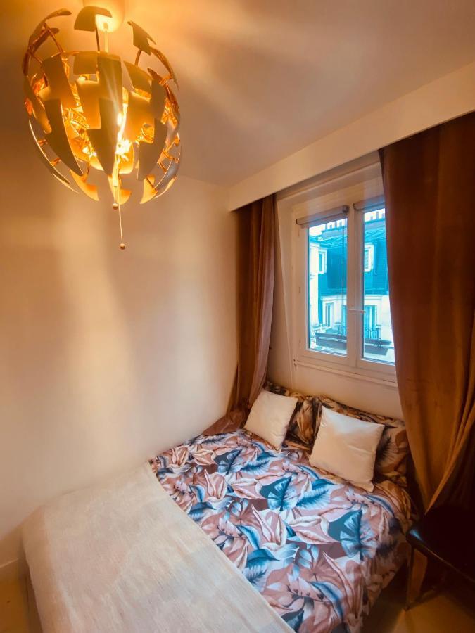 Appartement Fully Equipped In The Heart Of - Area Champs Elysees Parijs